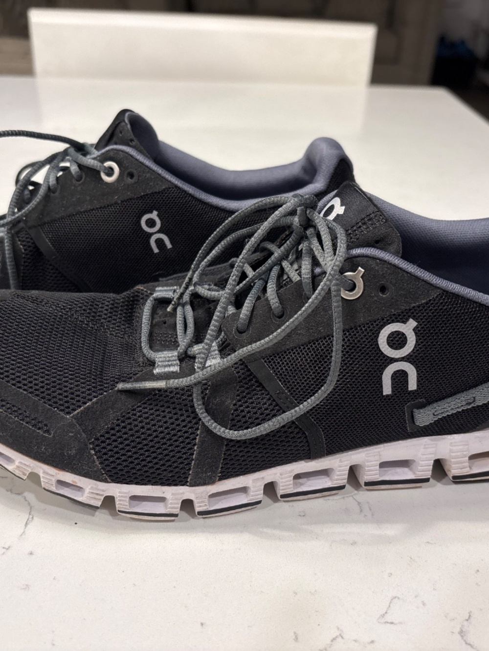 Women’s On Cloud 5 classic black running shoes size 10 - Picture 3 of 7